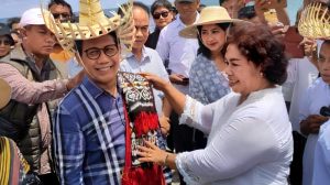 Bupati Rote Ndao PHB Sambut Kedatangan Menteri Desa PDTT