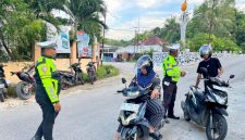 Personel Satuan Lalu Lintas Polres Rote Ndao Melaksanakan Operasi Keselamatan Turangga 2025 | Foto: tribrata_rnd