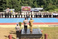 Bupati Rote Ndao  Paulus Henuk.,S.H didampingi Kapolres Rote Ndao AKBP Mardiono.,S.ST.,M.K.P dalam pelaksanaan Apel Gelar Pasukan Turangga 2025 (Selasa 15/04/2025) | Foto: Dok. Polres Rote Ndao