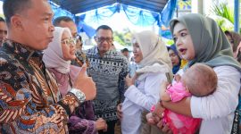 ILUSTRASI: Komitmen BKKBN dalam meningkatkan program KB terus diwujudkan, seperti terlihat dalam pelayanan Vasektomi (MOP) pada Peringatan Hari Kartini 2025 di Majalengka, Jawa Barat. Komitmen ini akan diperkuat melalui Pelayanan KB Serentak Terintegrasi yang menjadi salah satu puncak acara Harganas 2025. (IST) | Foto: humas_BKKBN