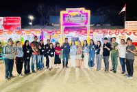 Foto bersama Bupati Rote Ndao, Paulus Henuk, bersama Para Relawan Sampah | DKSIP