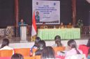 Bunda PAUD Kabupaten Rote Ndao Ny. Yanne Henuk-Pellokila membuka Kegiatan Pelatihan Pengembangan Anak Usia Dini Holistik Integratif bagi Pendidik PAUD Kabupaten Rote Ndao, Senin (15/09/2025) | Foto: Bidkom_DKISP Rote Ndao