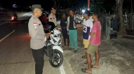 Kegiatan preventif yang dilaksanakan oleh Personel Polsek Pantai Baru Aipda Marthen Dae Panie.,S.H bersama Brigpol Riman Panie dan Bripda Imam Sofyan | Foto: Dok. Humas Polres Rote Ndao