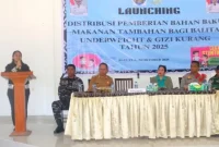 Wakil Bupati Rote Ndao Apremoi Dudelusy Dethan memberikan arahan melaunching Distribusi Bantuan Bahan Baku PMT Bagi Balita Underweight dan Gizi Kurang Tahun 2025 | FOTO\bidkom_dkisprotendao
