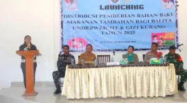 Wakil Bupati Rote Ndao Apremoi Dudelusy Dethan memberikan arahan melaunching Distribusi Bantuan Bahan Baku PMT Bagi Balita Underweight dan Gizi Kurang Tahun 2025 | FOTO\bidkom_dkisprotendao
