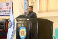 Bupati Rote Ndao Paulus Henuk, SH, saat menyampaikan sambutan pada Sidang Paripurna dalam rangka Pembahasan Rancangan Anggaran Pendapatan dan Belanja Daerah (RAPBD) Tahun 2026 bertempat di Gedung DPRD Kabupaten Rote Ndao | FOTO/Bidkom_DKISPRoteNdao