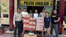 Personel Polsek Lobalain Mengamankan Minuman Alkohol Tanpa Ijin Edar, Selasa (04/11/2025) | FOTO/humaspolresrotendao