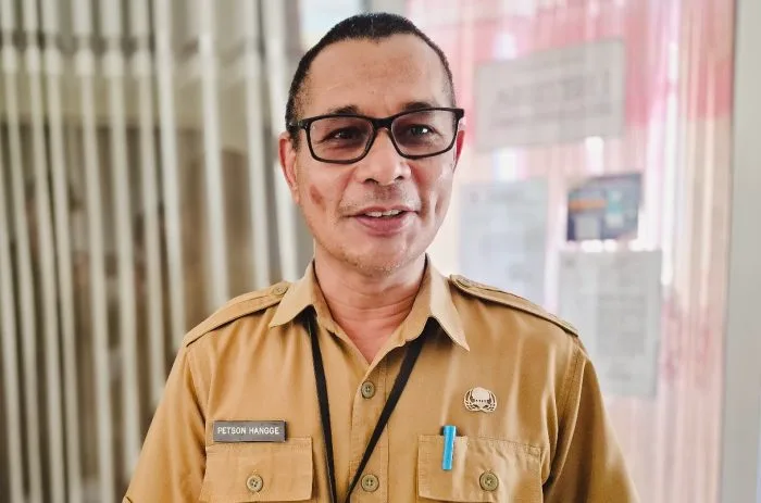 Kepala Dinas Pemberdayaan Masyarakat dan Desa (DPMD) Kabupaten Rote Ndao, Petson S. Hangge, S.Sos | FOTO/rotendao.com