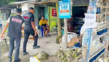 Pengawasan distribusi BBM bagi masyarakat dilakukan oleh Satuan Reskrim Polres Rote Ndao melalui Unit Tipidter Polres Rote Ndao, menindaklanjuti arahan Kapolres Rote Ndao AKBP Mardiono.,S.ST.,M.K.P atas informasi dari masyarakat akan ulah pengecer nakal yang memanfaatkan keterlambatan suplai BBM untuk Rote Ndao karena cuaca buruk. Sabtu (17/01/2026). DOK. humas_resrnd