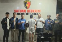 Personel Polres Rote Ndao Mengamankan Terduga Pelaku Percobaan Pencurian, Jumat (06/03/2026). FOTO: ROOL/Ho-humasPolresRoteNdao