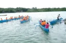 Bansos Oleh Kapolda NTT Sekalugus Penyerahan Enam Unit Perahu Bagi Siswa Dusun Airani Sebagai Bentuk Polri Peduli Pendidikan. FOTO: ROOL/Ho-hmsresrnd