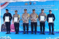 Penyerahan Piagam Penghargaan Bagi Personel Polres Rote Ndao dan Personel Brimob Kompi III Batalyon A Pelopor Polda NTT Selasa (07/04/2026). FOTO: ROOL/Ho-hmspolresrnd