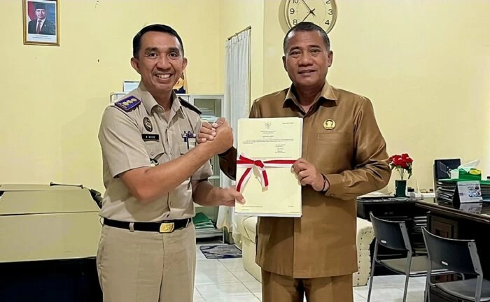 Legalitas Klir! Sembilan Ruas Jalan Kota Ba’a dan SMPN Satap Oboko Resmi Bersertifikat