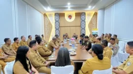 Rapat Kerja Sama Bupati Rote Ndao bersama Jajaran Kepala PD dengan Kajari Baru Rote Ndao | FOTO: ROOL/Ho-PPID Utama_DKISP Kab. Rote Ndao