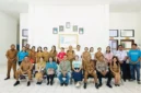 Foto bersama Perangkat Daerah dan Yayasan ARUNGI | ROOL/Ho-PPID Utama_DKISP Kab. Rote Ndao