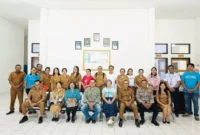 Foto bersama Perangkat Daerah dan Yayasan ARUNGI | FOTO: ROOL/Ho-PPID Utama_DKISP Kab. Rote Ndao