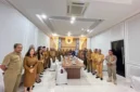 Foto Bersama Bupati Rote Ndao, Kajari dan Kepala PD lingkup Pemkab Rote Ndao | ROOL/Ho-PPID Utama_DKISP Kab. Rote Ndao