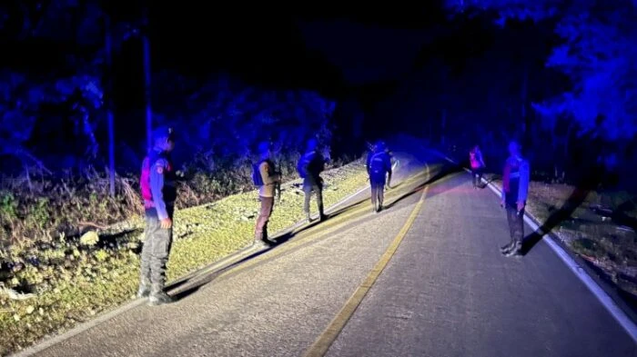 Polres Rote Ndao Salurkan 300 Kantong Daging Kurban ke Tiga Wilayah